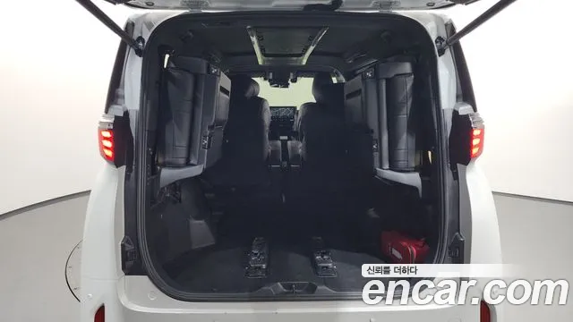 Toyota Alphard — Фото автомобиля 15