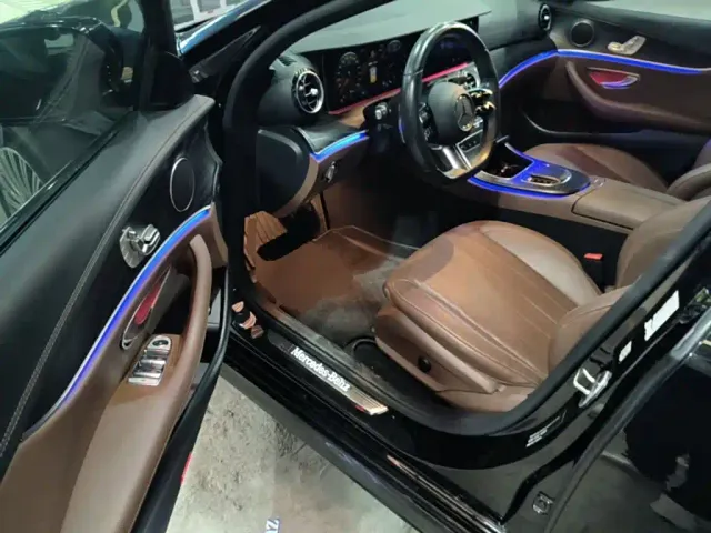 Mercedes-Benz E-Class — Фото автомобиля 15