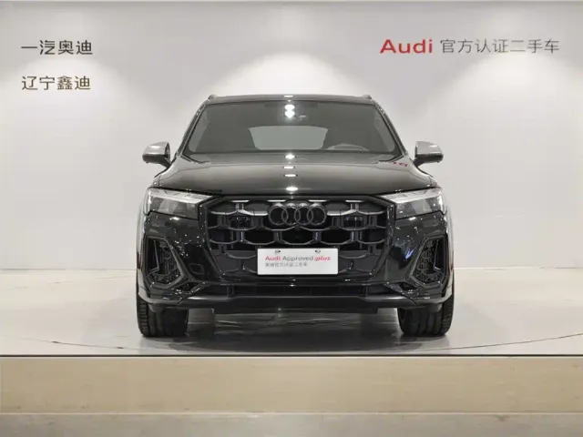 Audi SQ7 — Фото автомобиля 2