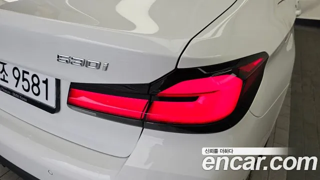 BMW 5-Series — Фото автомобиля 22