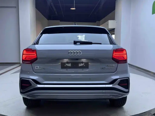 Audi Q2L e-tron — Фото автомобиля 5