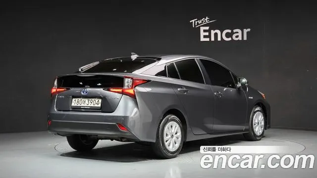 Toyota Prius — Фото автомобиля 2