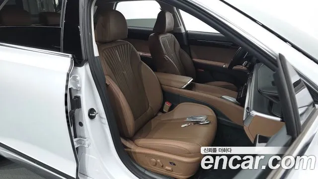 Hyundai Grandeur GN7 — Фото автомобиля 16