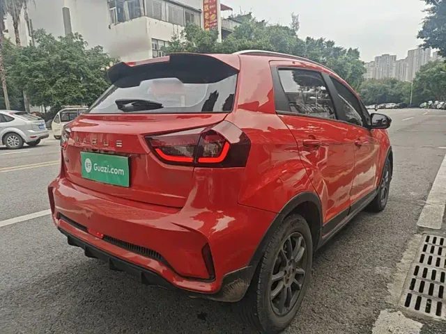 Livan X3 PRO — Фото автомобиля 6