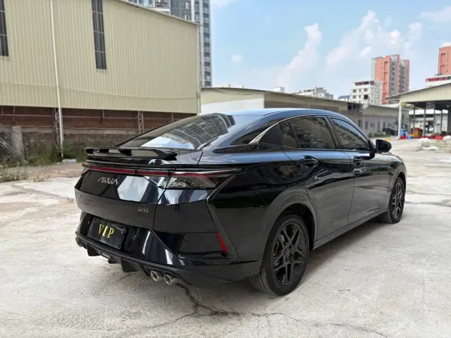 Dongfeng Yixuan — Фото автомобиля 6