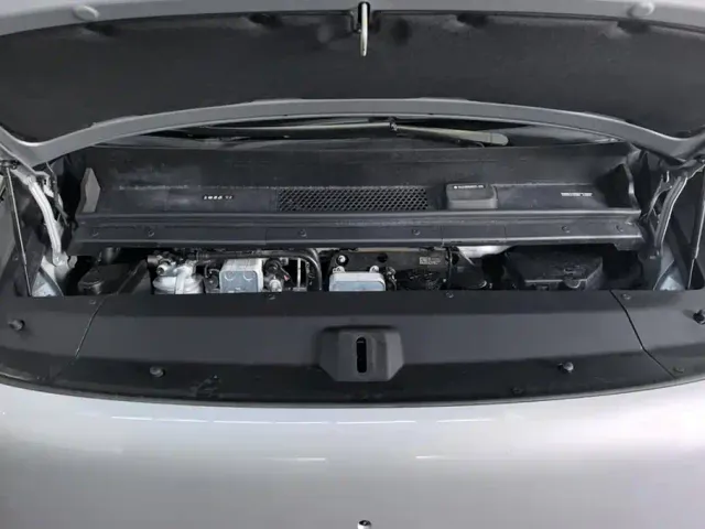 Li Auto MEGA — Фото автомобиля 10