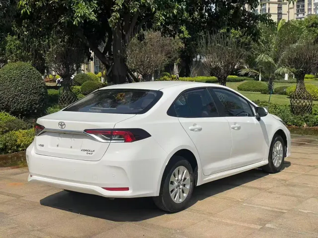 Toyota Corolla — Фото автомобиля 9