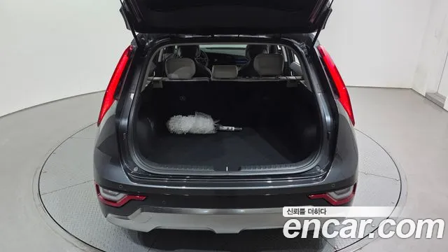 Kia Niro The All New Niro Signature — Фото автомобиля 29