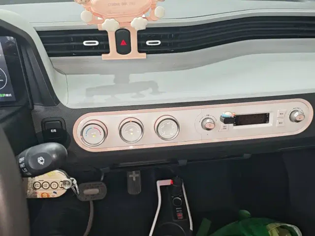 Wuling Hongguang Mini EV — Фото автомобиля 12