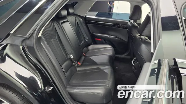 Hyundai Grandeur GN7 — Фото автомобиля 26