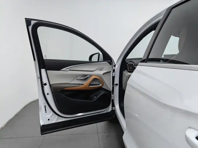BYD Song Pro — Фото автомобиля 8