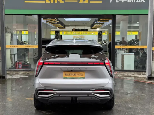 Geely Boyue L — Фото автомобиля 5