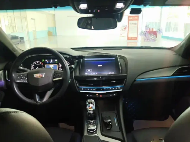 Cadillac CT5 — Фото автомобиля 9
