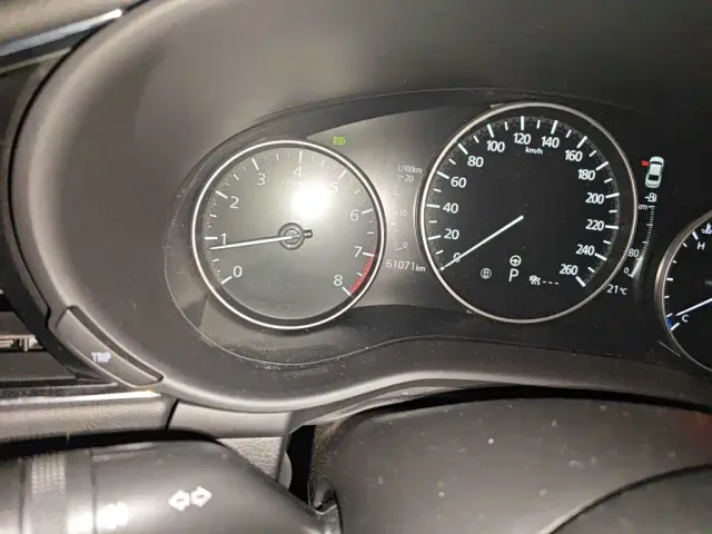 Mazda Axela — Фото автомобиля 4