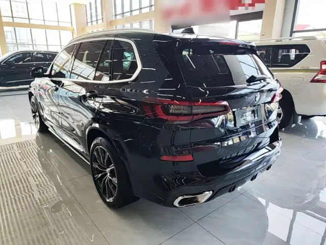BMW X5 — Фото автомобиля 4