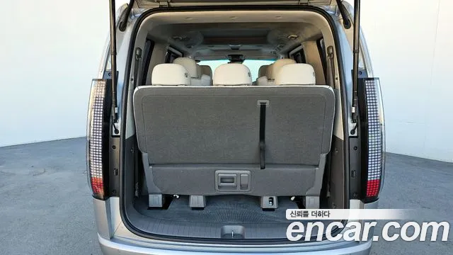 Hyundai Staria Staria 4WD Lounge 9 мест — Фото автомобиля 20