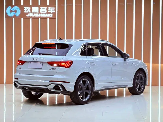 Audi Q3 — Фото автомобиля 20