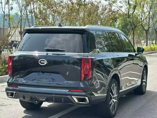 GAC Trumpchi GS8 — Фото автомобиля 9