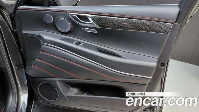 Genesis GV80 — Фото автомобиля 22