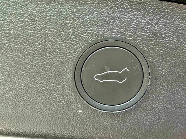 Tesla Model 3 2022 Model Rear-Wheel Drive Version — Фото автомобиля 11