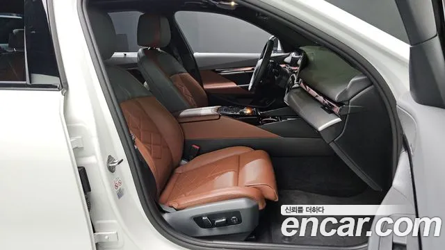 BMW 5-Series 5 серия (G60) 530i xDrive M Sport — Фото автомобиля 10