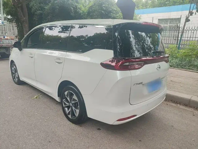 GAC Trumpchi M6 — Фото автомобиля 4