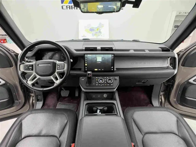 Land Rover Defender — Фото автомобиля 11