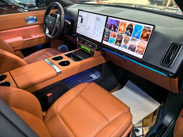 Li Auto L8 — Фото автомобиля 7