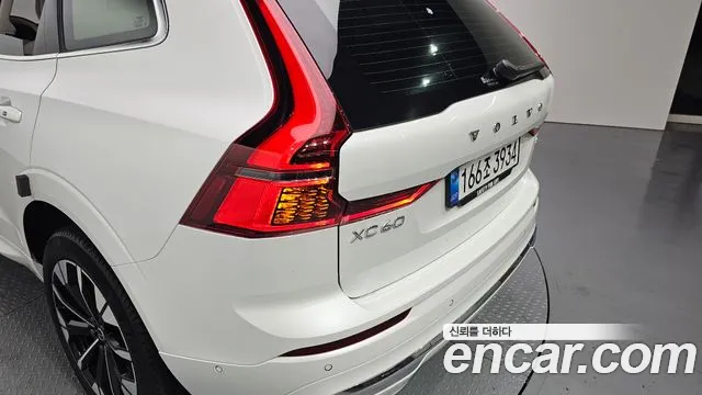 Вольво XC60 — Фото автомобиля 18