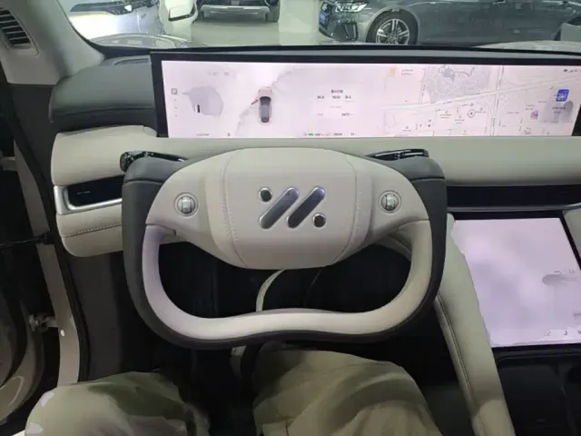 IM Motors LS6 — Фото автомобиля 9