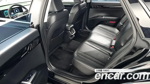 Hyundai Grandeur GN7 — Фото автомобиля 18