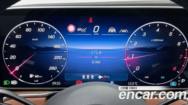 Mercedes-Benz E-Class — Фото автомобиля 8