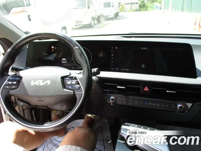 Kia EV6 — Фото автомобиля 15