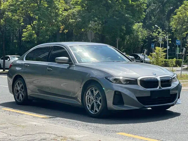 BMW i3 — Фото автомобиля 3