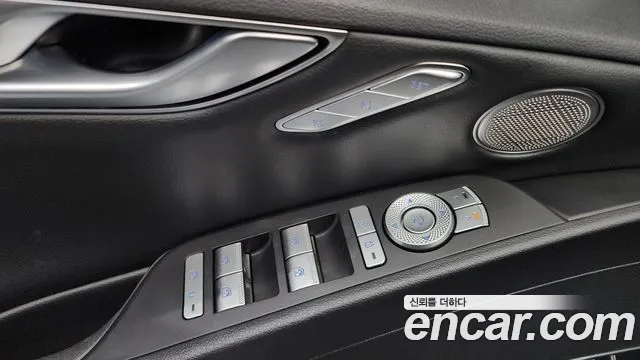 Genesis G80 Electrified G80 (RG3) — Фото автомобиля 24