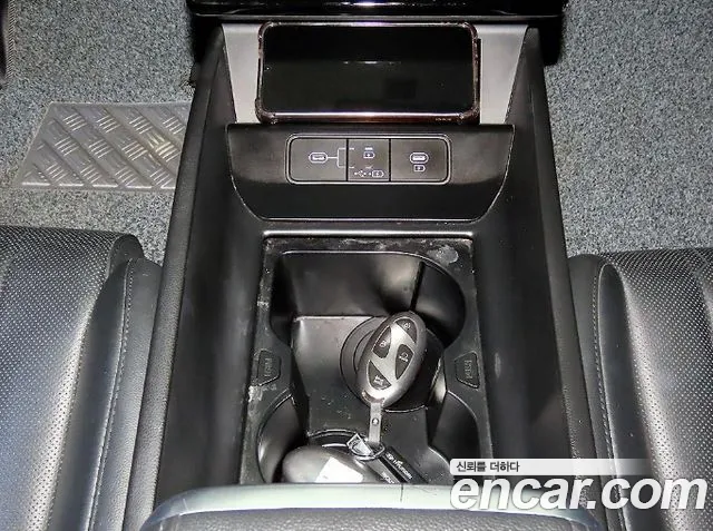 Hyundai Grandeur Grandeur (GN7) 3.5 LPG 2WD (Такси) — Фото автомобиля 13