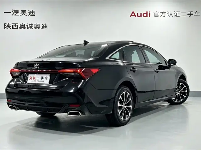 Toyota Avalon — Фото автомобиля 4