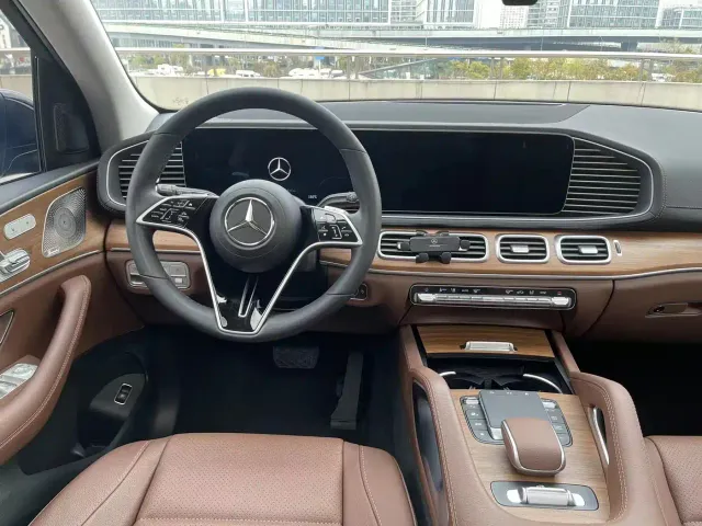 Mercedes-Benz GLE-Class — Фото автомобиля 16