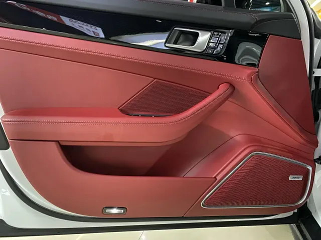 Porsche Panamera — Фото автомобиля 5