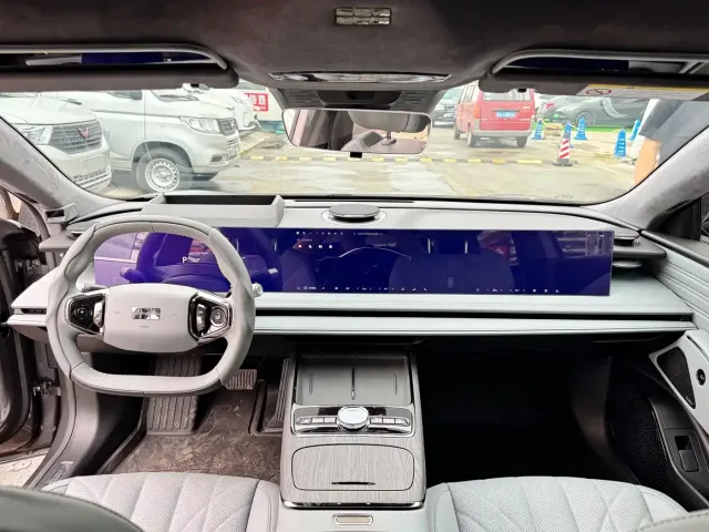 Geely Galaxy E8 — Фото автомобиля 7