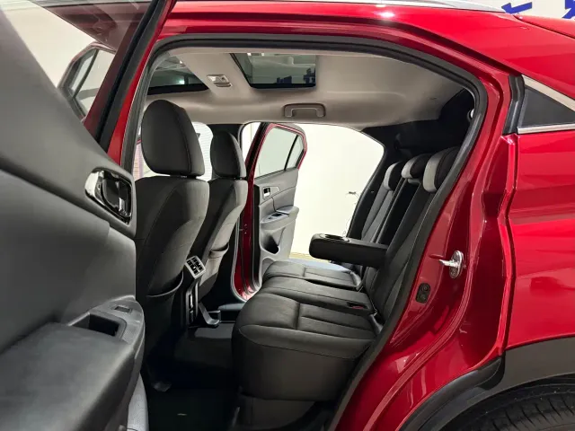Mitsubishi Eclipse Cross — Фото автомобиля 9