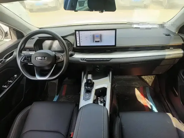 Geely Emgrand L — Фото автомобиля 12