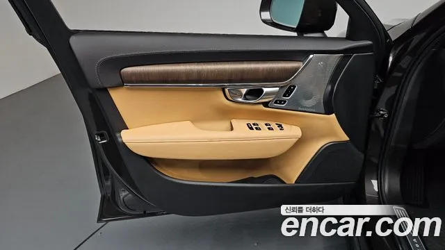 Volvo V90 — Фото автомобиля 13