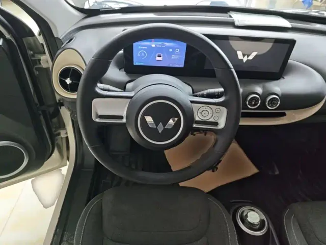 Wuling Bingo — Фото автомобиля 10