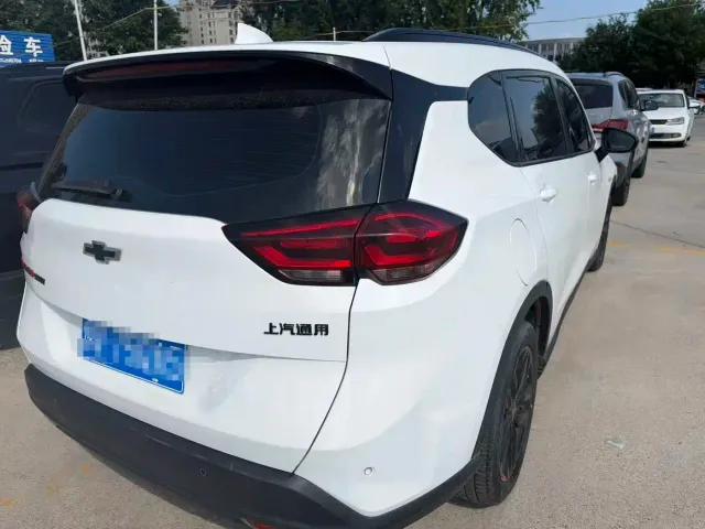 Chevrolet Orlando — Фото автомобиля 2