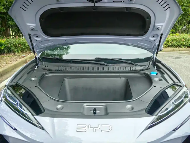 BYD Sealion 07 EV — Фото автомобиля 15