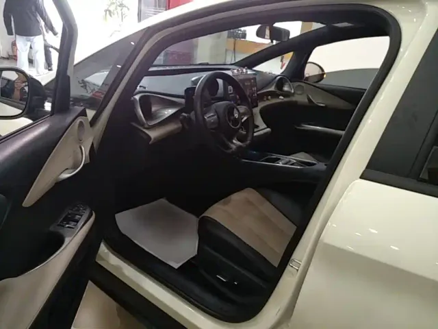BYD Dolphin — Фото автомобиля 15