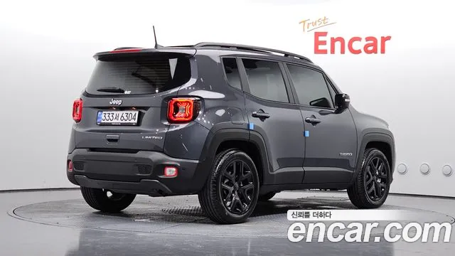 Фотография автомобиля — Jeep Renegade