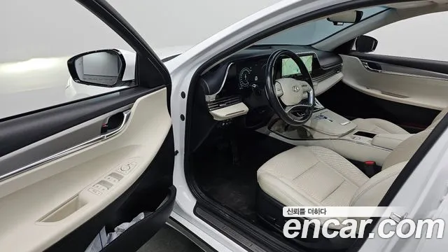 Hyundai Grandeur (New) Hybrid — Фото автомобиля 12