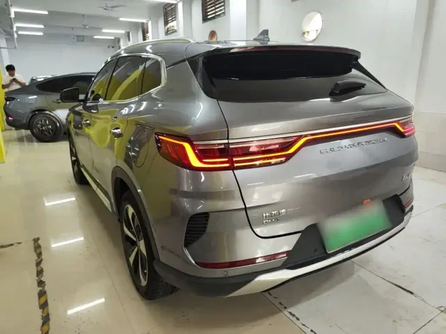 BYD Song PLUS — Фото автомобиля 4